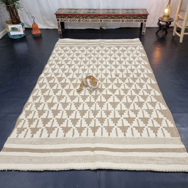 Cream Moroccan kilim rug