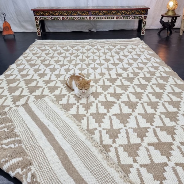 Cream Moroccan kilim rug