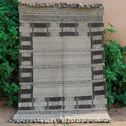 Geometric modern grey indian kilim