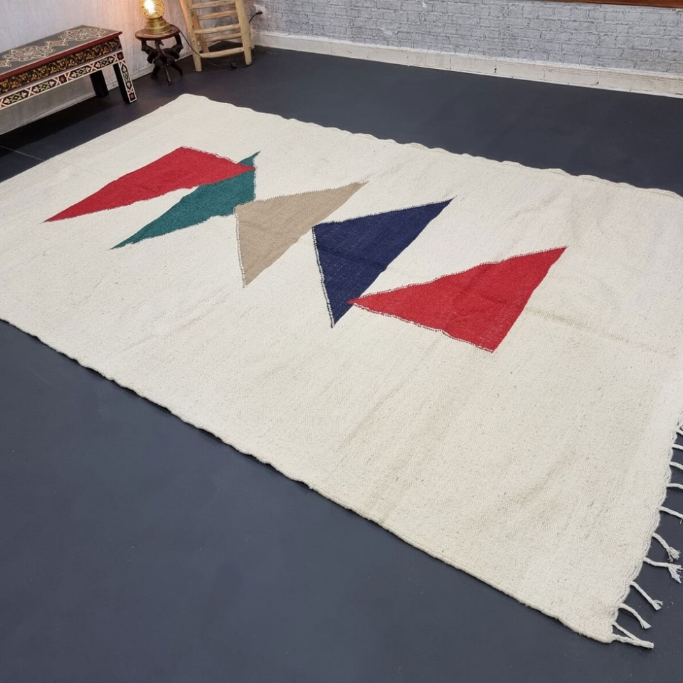 Geometric moroccan kilim rug