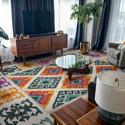 Green and yellow traditional kilim rug