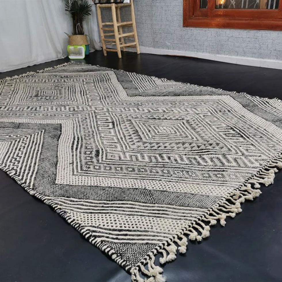 Grey geometric kilim berber rug