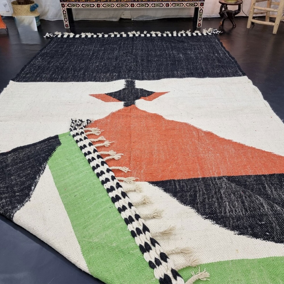 Modern ethnic kilim berber rug