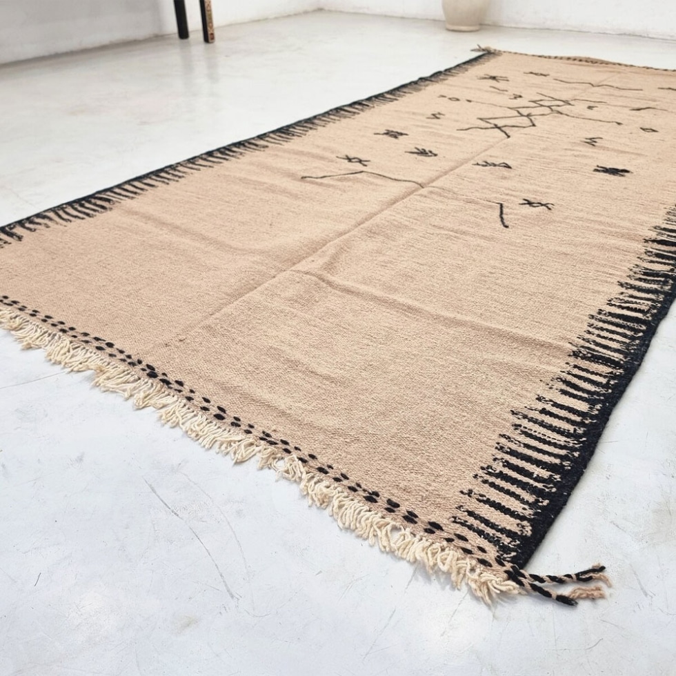 Moroccan berber kilim rug