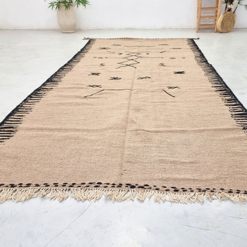 Moroccan berber kilim rug