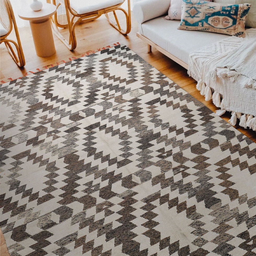 Neutral grey kilim rug