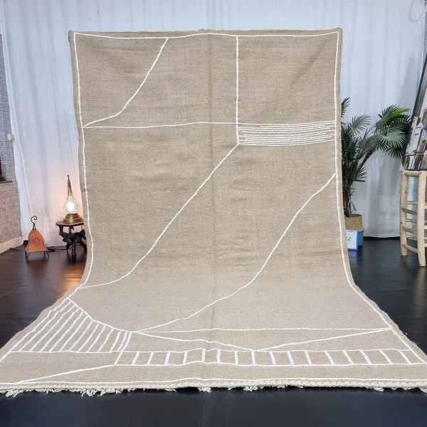 Plain Beige kilim Moroccan rug