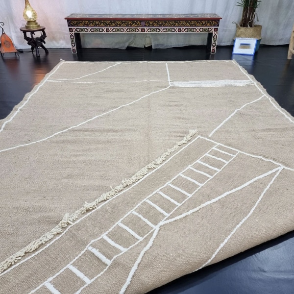 Plain Beige kilim Moroccan rug