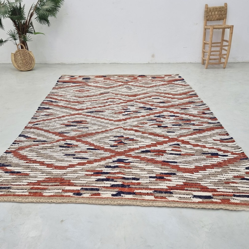 Vintage style moroccan kilim rug