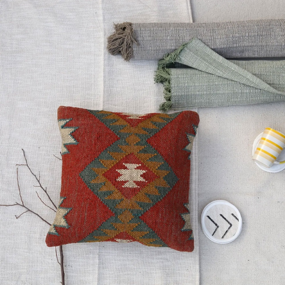 Bright kilim pillows