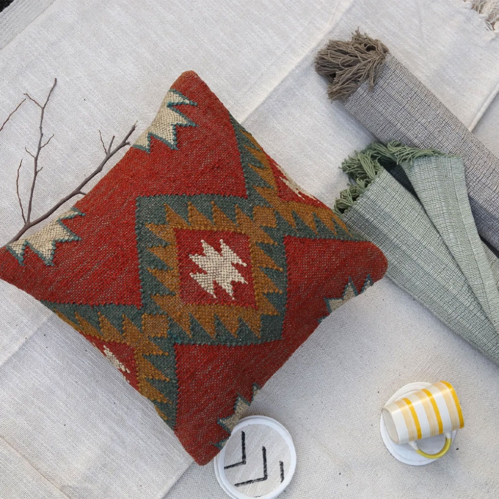 Bright kilim pillows